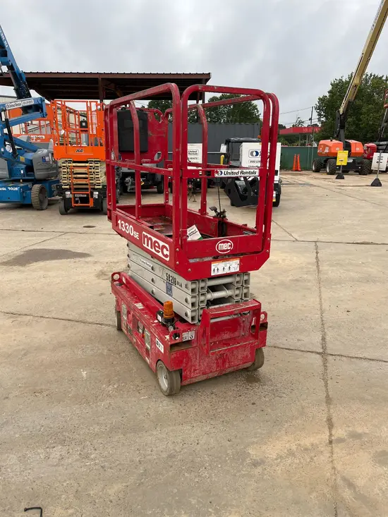 2018 MEC 1330SE Scissor Lift