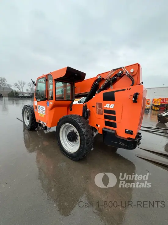 2018 SKYTRAK 8042 Forklift