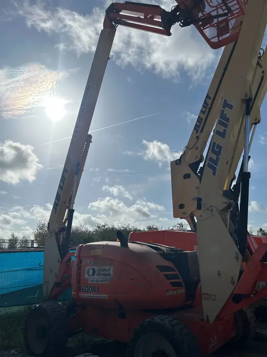 2017 JLG 600AJ Articulating Boom Lift