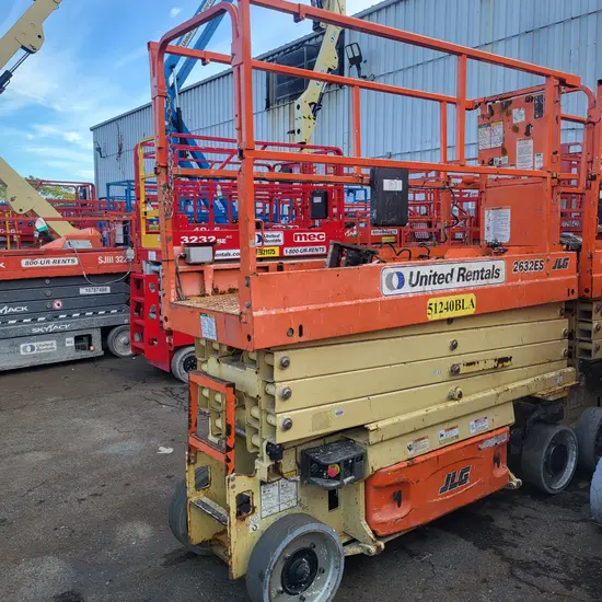 2017 JLG 2632ES Scissor Lift
