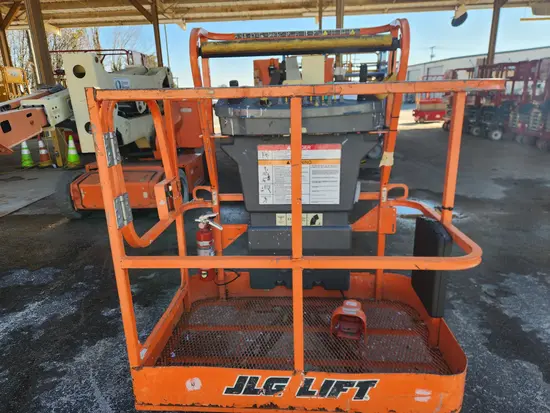 2017 JLG E300AJP Articulating Boom Lift