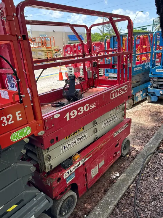 2017 MEC 1930SE Scissor Lift