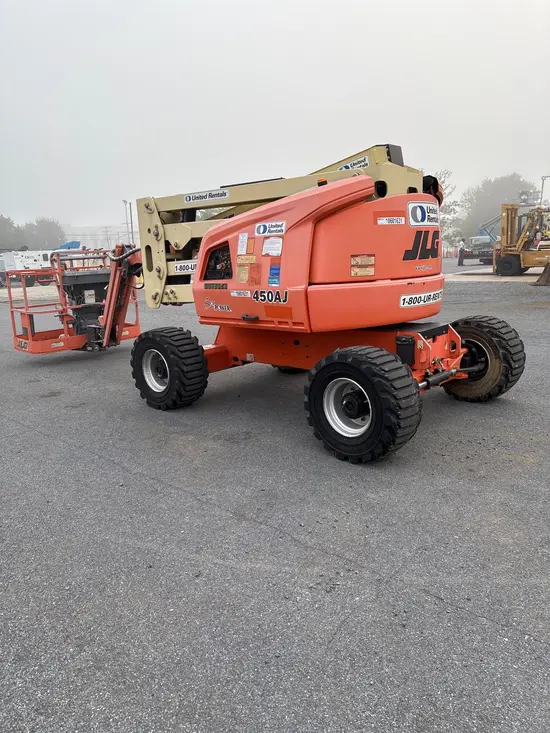 2017 JLG 450AJ Articulating Boom Lift