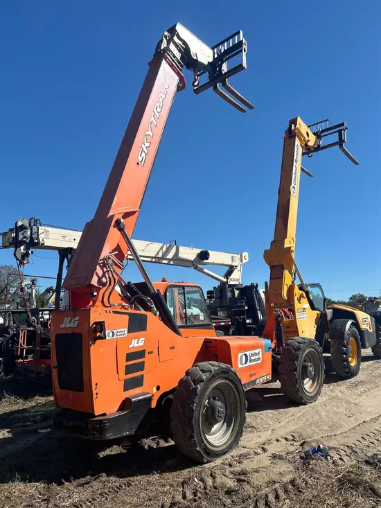 2017 SKYTRAK 10054 Forklift