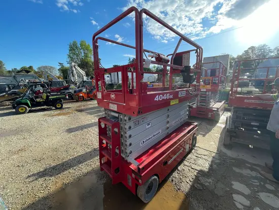 2017 MEC 4046SE Scissor Lift