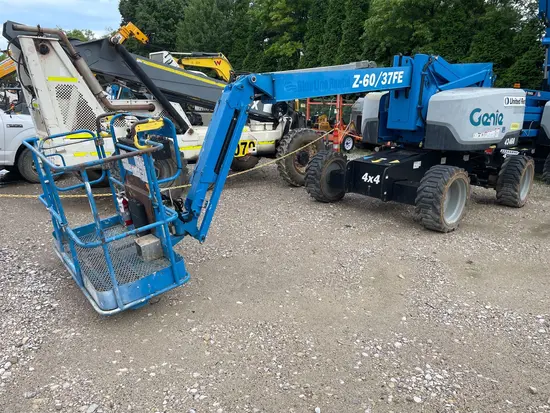 2017 Genie Z-60/37FE Articulating Boom Lift