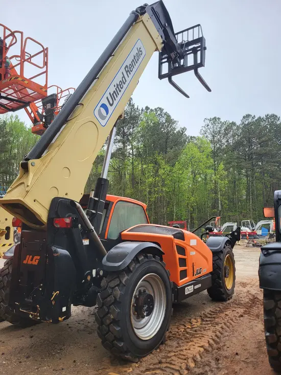 2019 JLG 1055 Forklift
