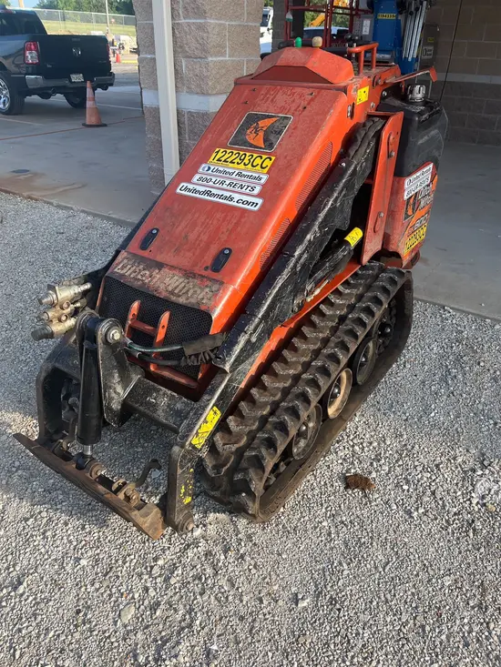 2021 Ditch Witch SK800 Track Loader