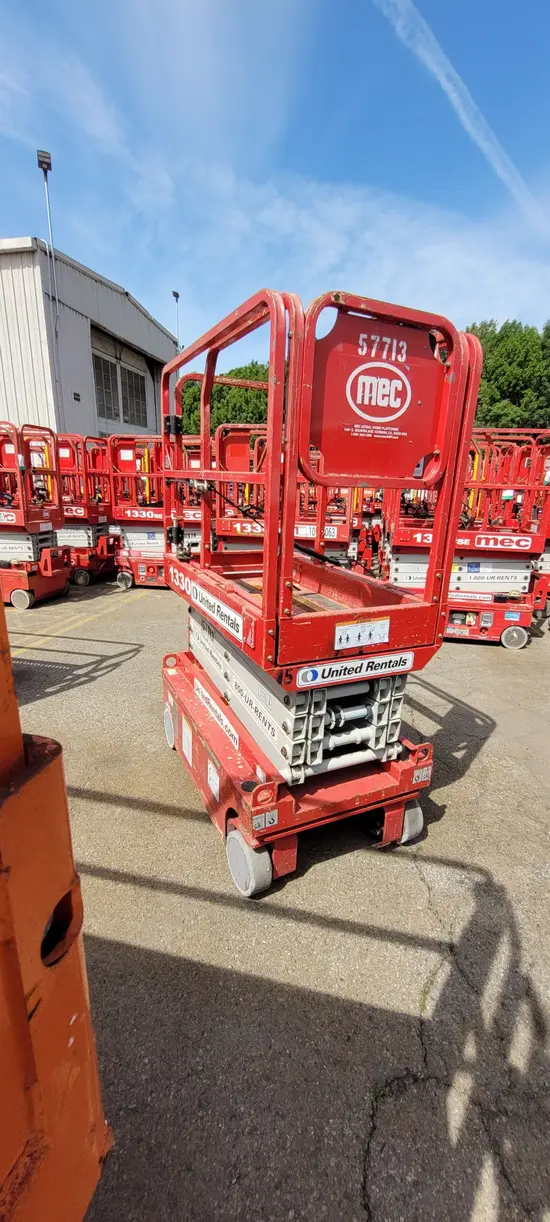 2018 MEC 1330SE Scissor Lift