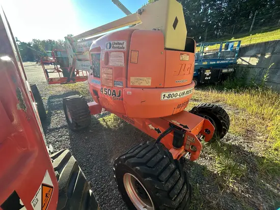 2015 JLG 450AJ Articulating Boom Lift