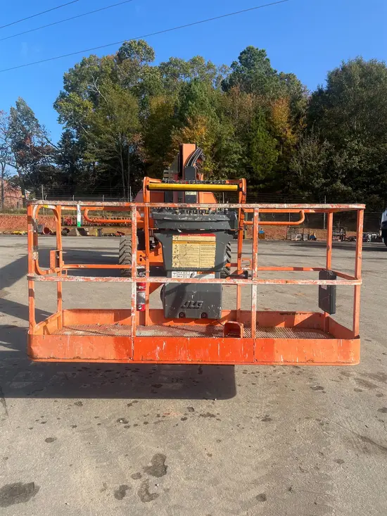 2017 JLG 800AJ Articulating Boom Lift