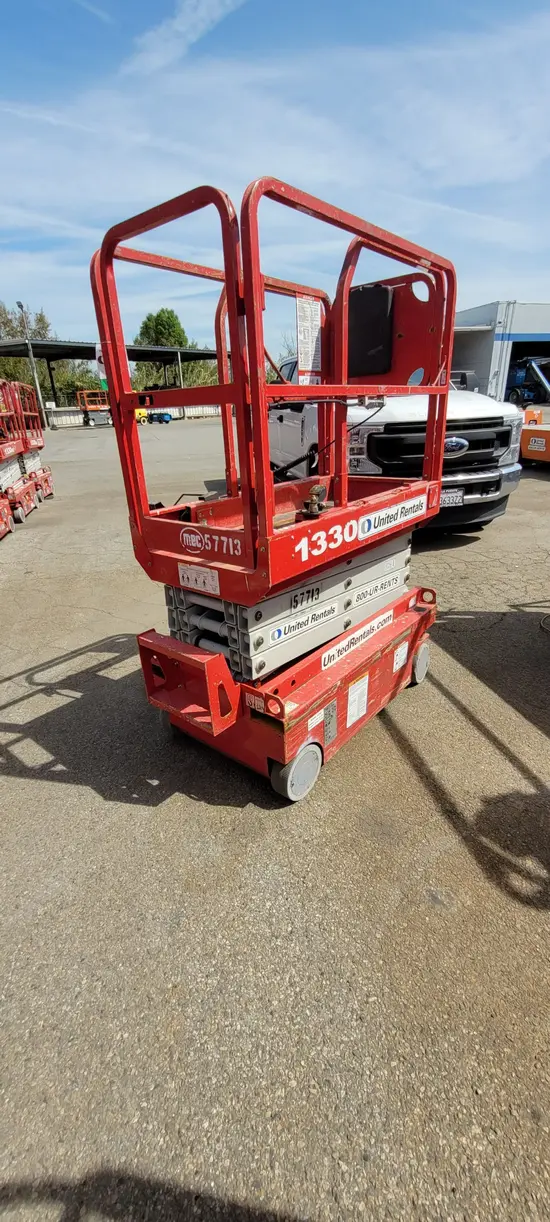 2018 MEC 1330SE Scissor Lift