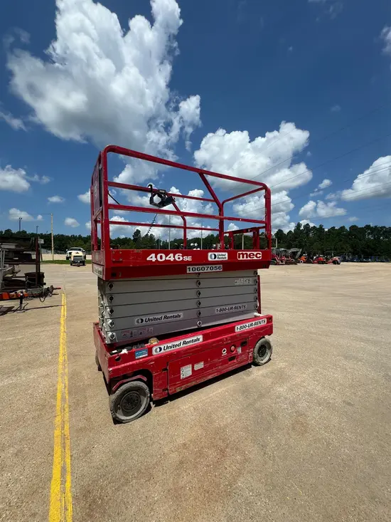 2017 MEC 4046SE Scissor Lift