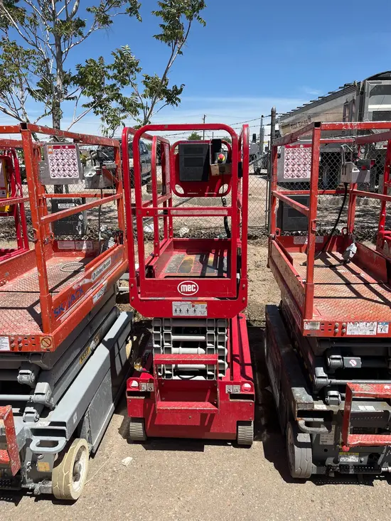 2018 MEC MICRO 19 Scissor Lift
