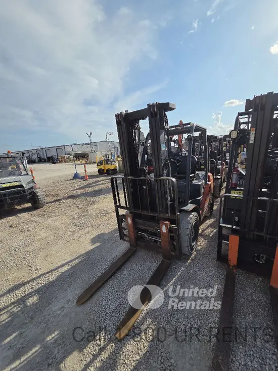 2018 Toyota 8FDU30 Warehouse Forklift