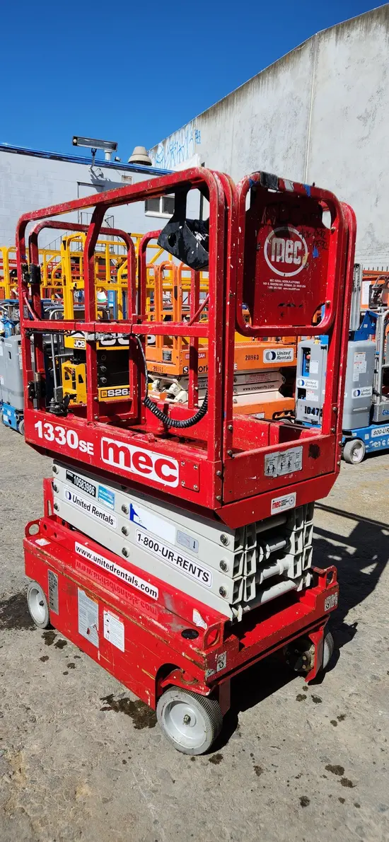 2017 MEC 1330SE Scissor Lift