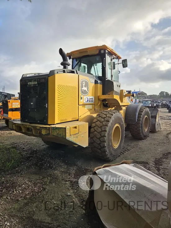 2019 John Deere 624L Wheel Loader