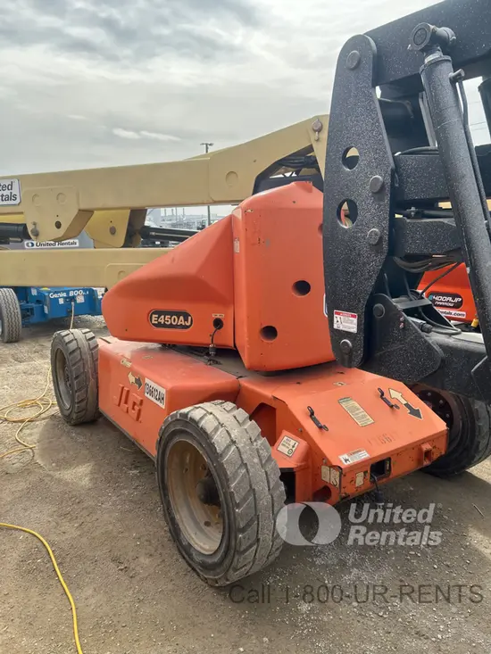 2014 JLG E450AJ Articulating Boom Lift