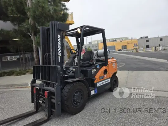 2019 Doosan G35S-7DF Warehouse Forklift