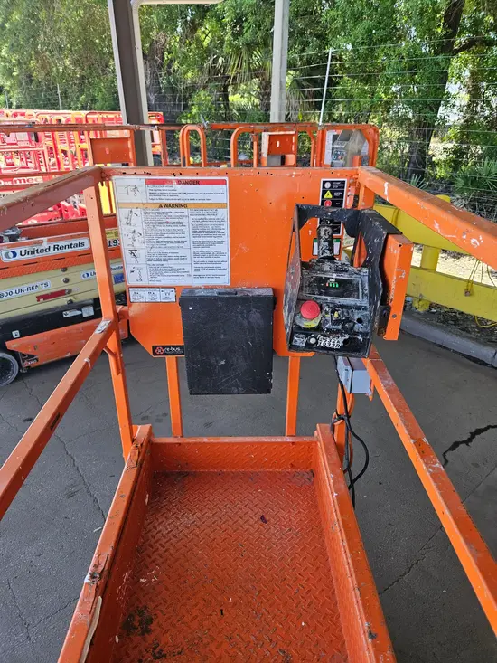 2018 JLG 1932R Scissor Lift