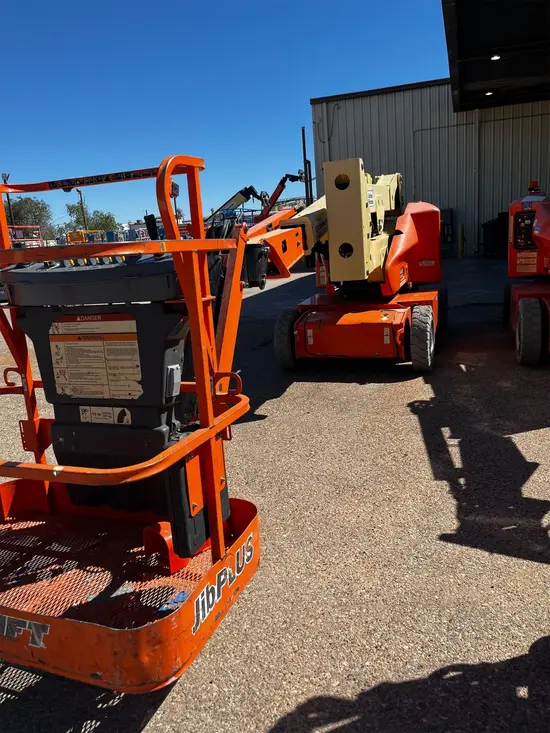 2017 JLG E400AJPN Articulating Boom Lift