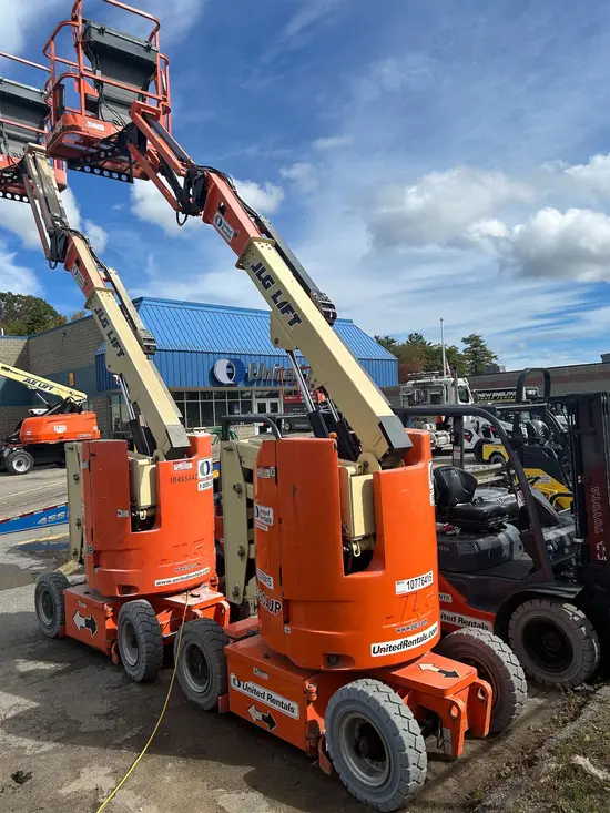 2018 JLG E300AJP Articulating Boom Lift