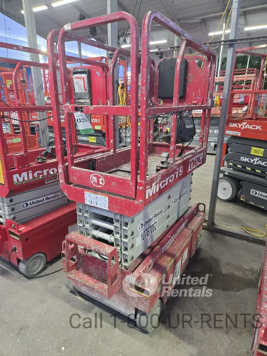 2018 MEC MICRO 19 Scissor Lift