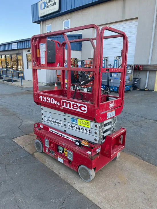 2017 MEC 1330SE Scissor Lift