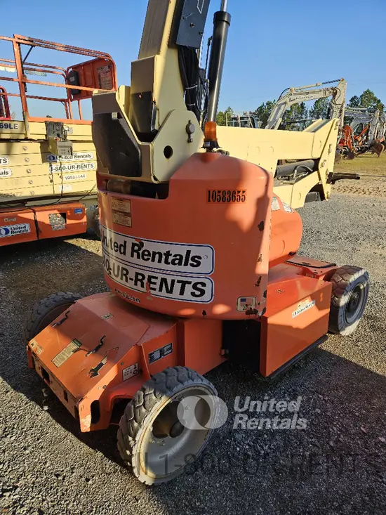 2017 JLG E400AJPN Articulating Boom Lift