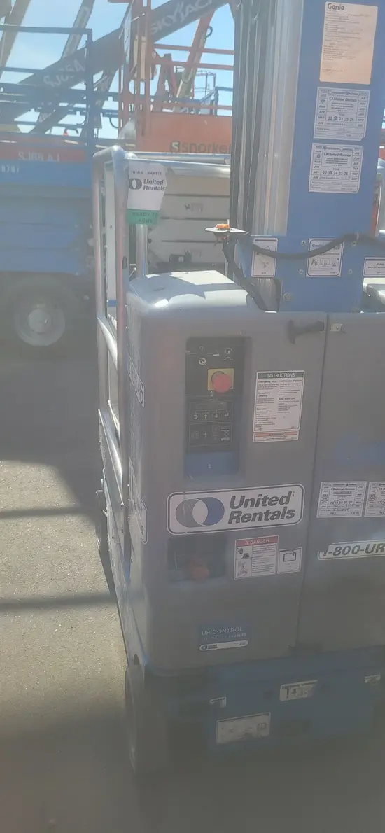 2018 Genie GR-20 Self-Propelled One-Person Lift