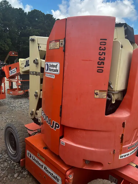 2015 JLG E300AJP Articulating Boom Lift