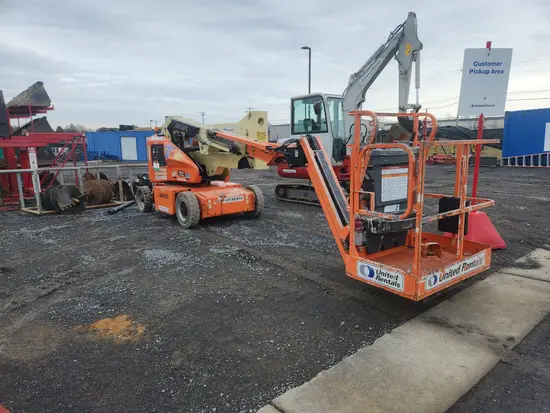 2016 JLG E400AJPN Articulating Boom Lift