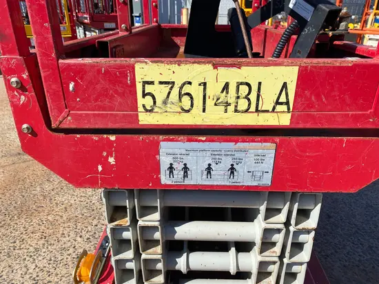 2018 MEC MICRO 19 Scissor Lift