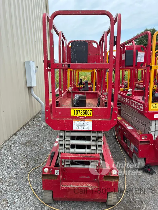 2018 MEC MICRO 19 Scissor Lift