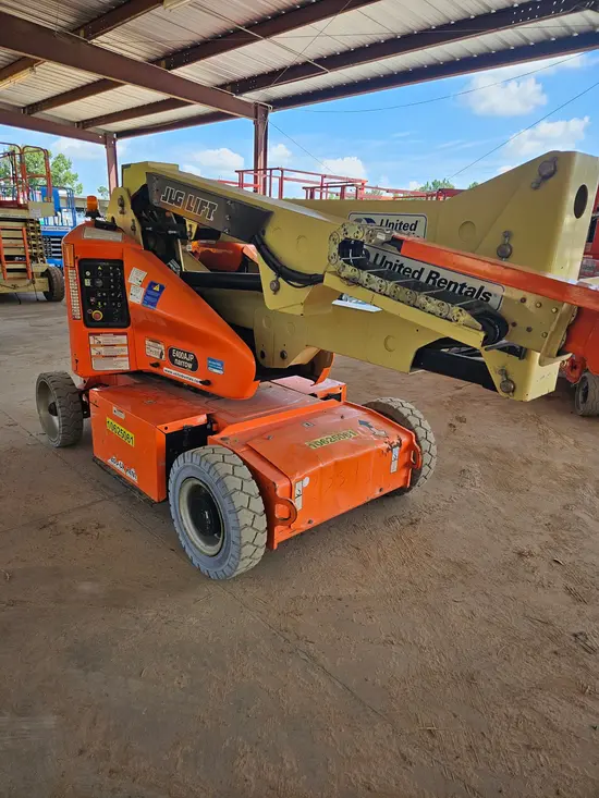 2017 JLG E400AJPN Articulating Boom Lift