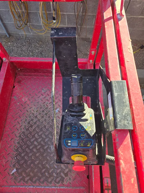 2018 MEC MICRO 19 Scissor Lift