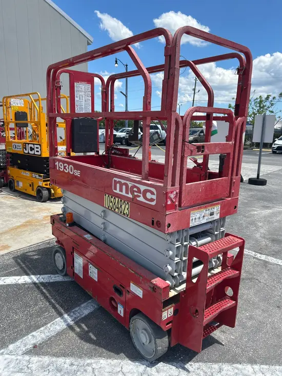2017 MEC 1930SE Scissor Lift