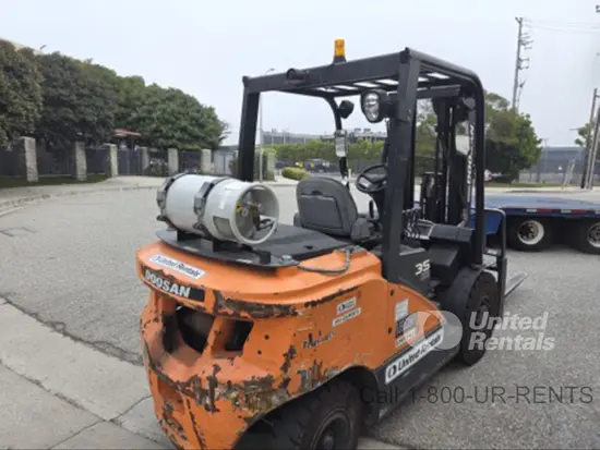 2019 Doosan G35S-7DF Warehouse Forklift