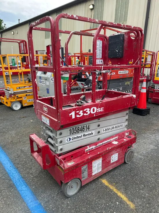 2017 MEC 1330SE Scissor Lift