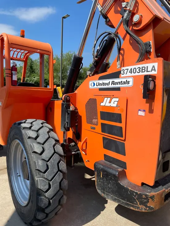 2016 SKYTRAK 6042 Forklift