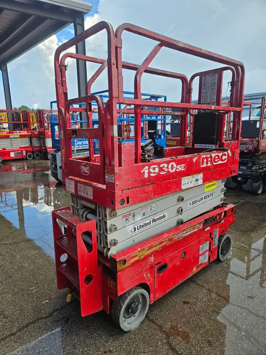 2017 MEC 1930SE Scissor Lift