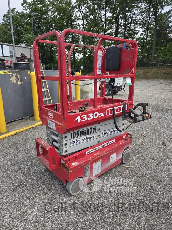 2017 MEC 1330SE Scissor Lift