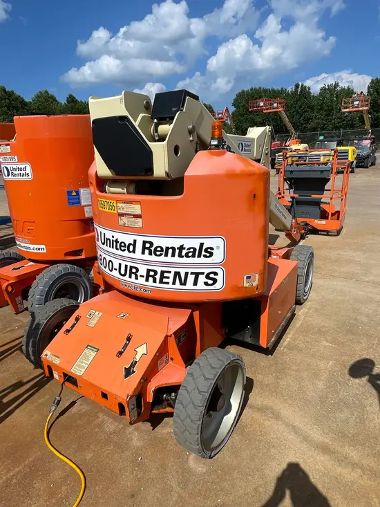 2017 JLG E400AN Articulating Boom Lift