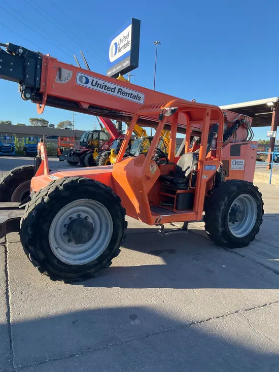2017 SKYTRAK 10054 Forklift