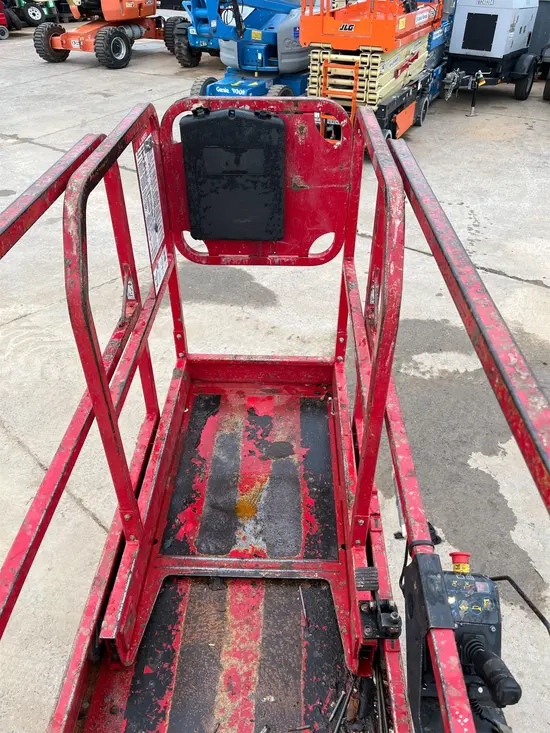 2018 MEC 1330SE Scissor Lift