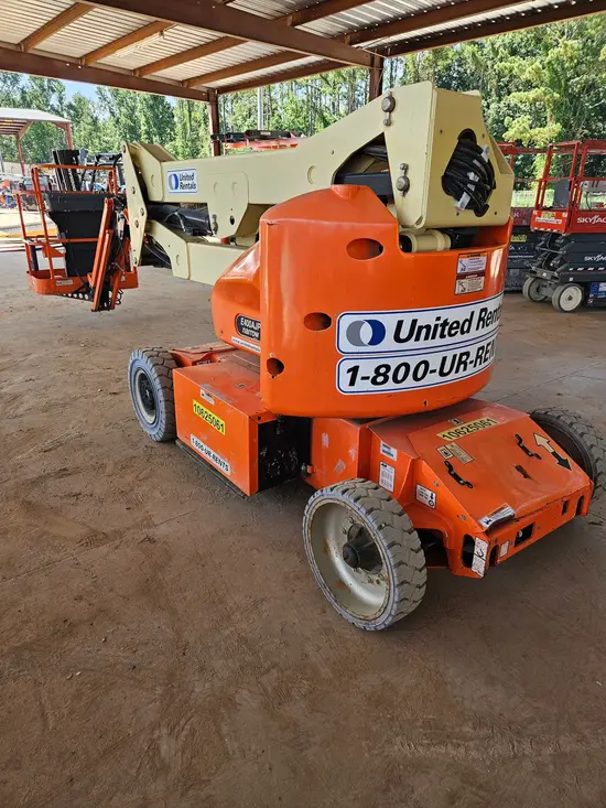 2017 JLG E400AJPN Articulating Boom Lift