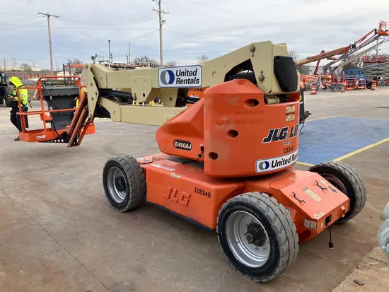 2013 JLG E450AJ Articulating Boom Lift