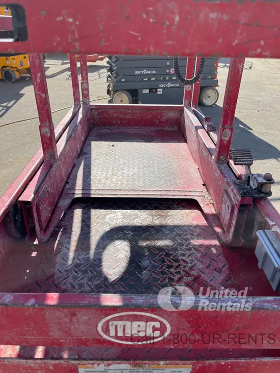 2018 MEC MICRO 19 Scissor Lift