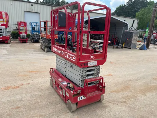 2018 MEC MICRO 19 Scissor Lift