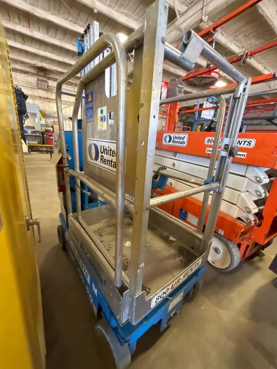 2019 Genie GR-20 Self-Propelled One-Person Lift